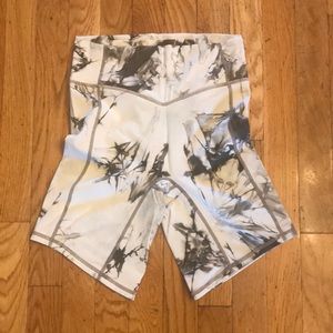 Balance Athletica biker short, size small